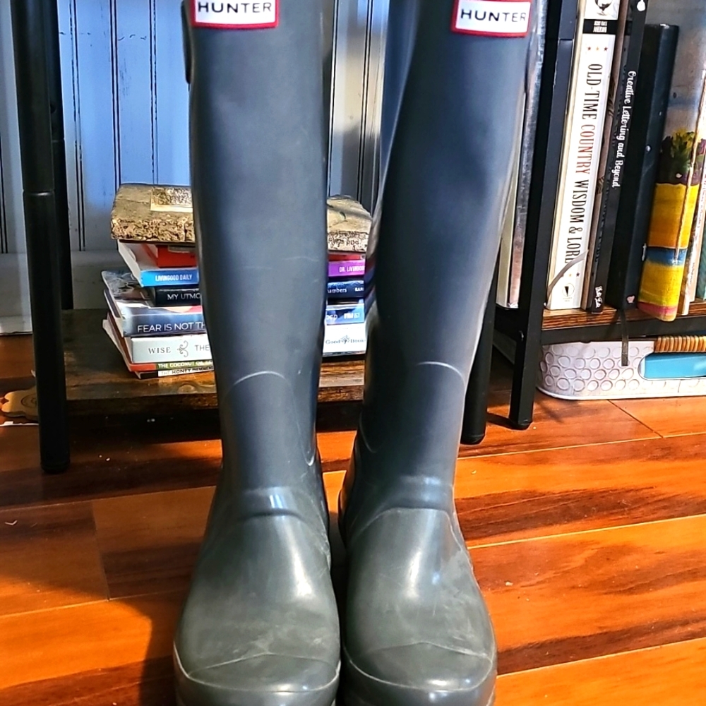 Hunter Boots Size 5 Excellent Condition
